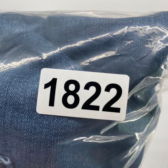 Lee Jeans Women’s 28W Long Elastic Waist Slim Leg Slightly Distressed - Picture 10 of 10